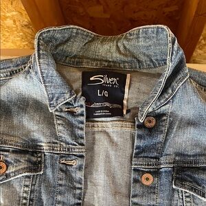 Silver Jeans Light Blue Denim Jacket with Button-Front